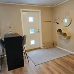 דירה 1 Bedroom With Parking