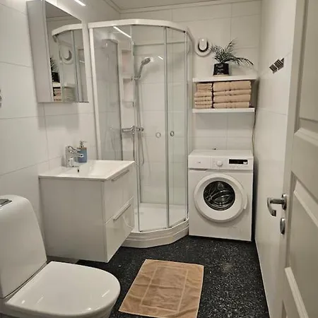 1 Bedroom With Parking Appartement Kvaloya