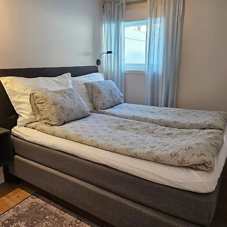 1 Bedroom With Parking Appartement *